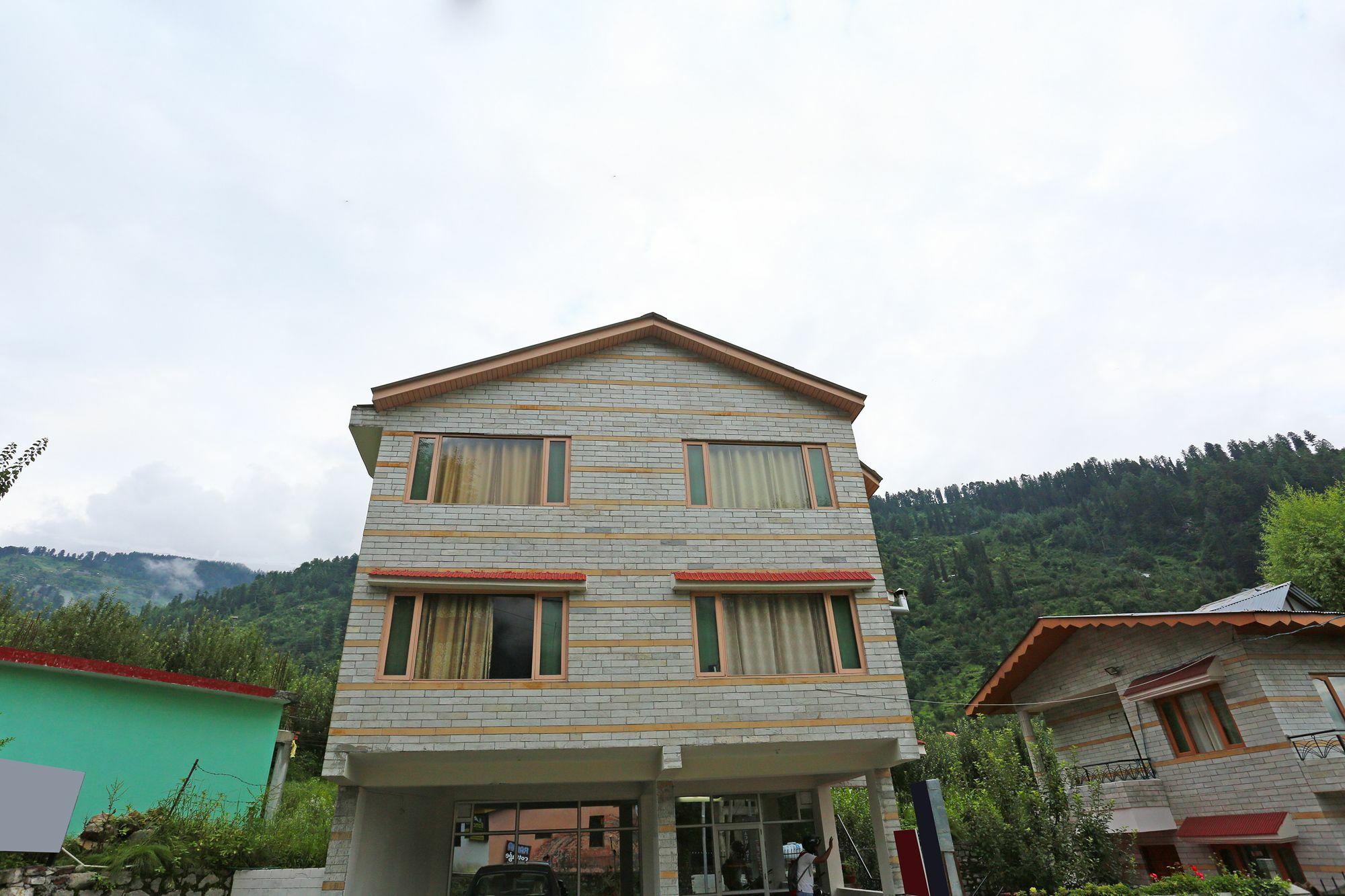 Oyo 7138 Acharya Cottage มะนาลี ภายนอก รูปภาพ